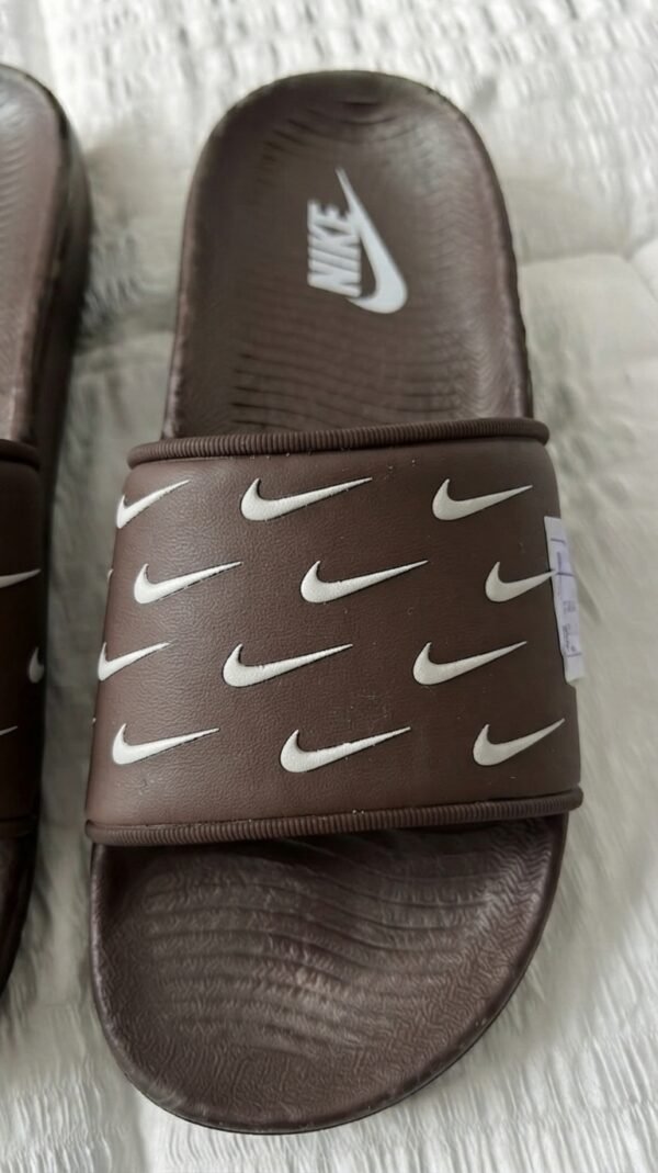 Nike All-Over Print Swoosh Slides – Black & White